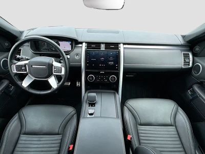 2025 Land Rover Discovery — photo 16 view