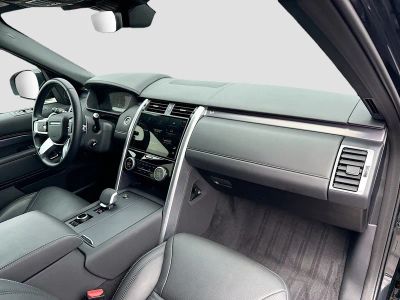 2025 Land Rover Discovery — photo 14 view