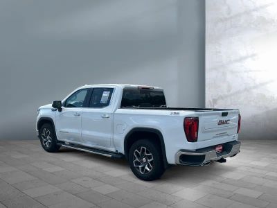 2023 GMC Sierra 1500 — interior view
