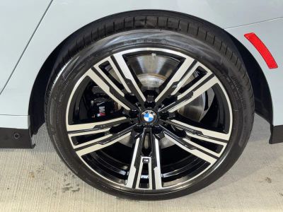 2025 BMW 7 Series — photo 37 view