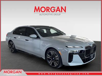 2025 BMW 7 Series 760i xDrive in Gray — front three-quarter view