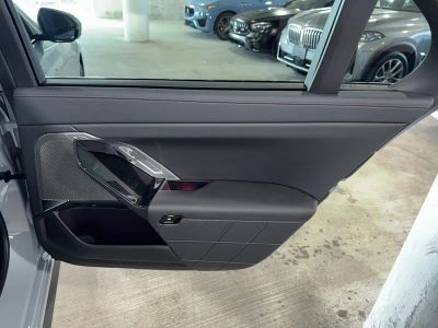 2025 BMW 7 Series — photo 11 view