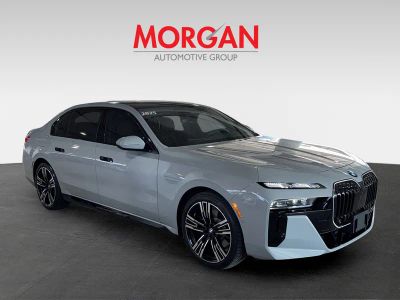 2025 BMW 7 Series — side profile view