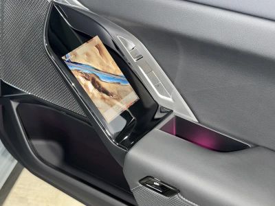 2025 BMW 7 Series — photo 12 view