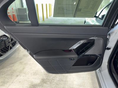 2025 BMW 7 Series — photo 17 view