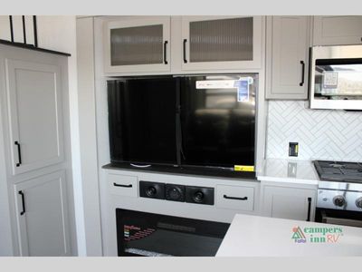 2025 Keystone RV Montana High Country - Photo 13