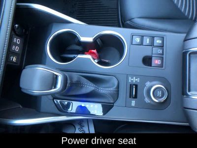 2026 Toyota Highlander XSE - Photo 24