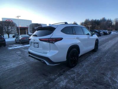 2026 Toyota Highlander XSE - Photo 3