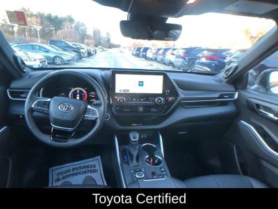 2026 Toyota Highlander XSE - Photo 13