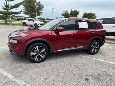 2023 Nissan Rogue — photo 14 view
