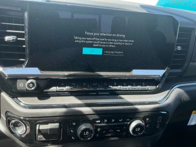 2026 Chevrolet Silverado 1500 — photo 12 view