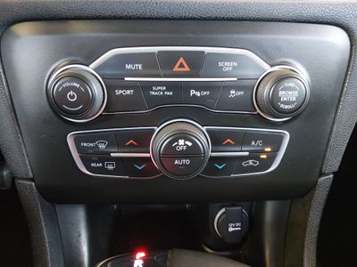 2021 Dodge Charger - Photo 17
