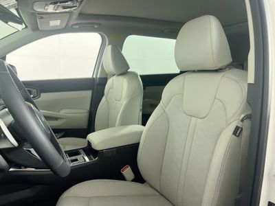 2026 Kia Sorento Hybrid - Photo 14