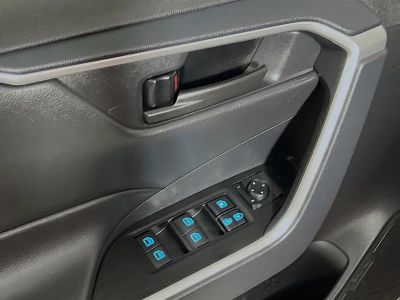 2025 Toyota RAV4 Hybrid — photo 14 view