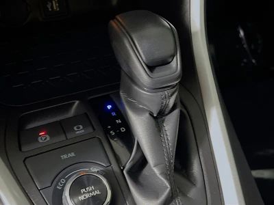 2025 Toyota RAV4 Hybrid — photo 21 view