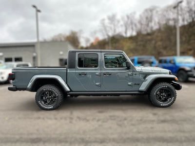2026 Jeep Gladiator — side profile view