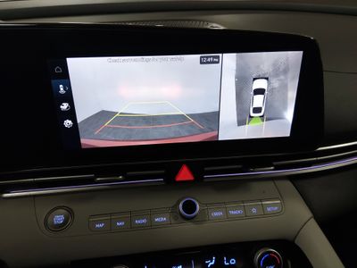 2024 Hyundai Elantra — photo 16 view