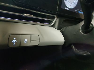 2024 Hyundai Elantra — photo 13 view