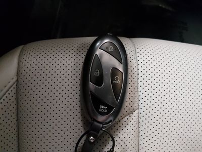 2024 Hyundai Elantra — photo 15 view