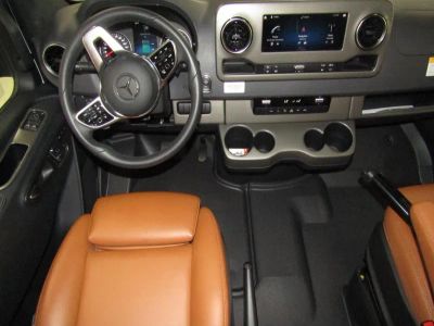 2025 Winnebago VIEW - Photo 2