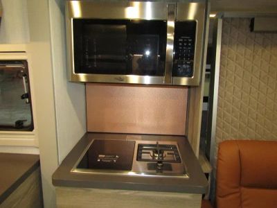 2025 Winnebago VIEW - Photo 7