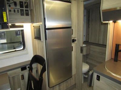 2025 Winnebago VIEW - Photo 10