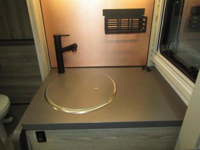 2025 Winnebago VIEW - Photo 9