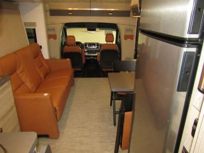2025 Winnebago VIEW - Photo 3