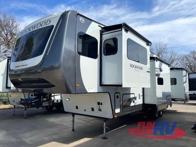 2026 Forest River RV Rockwood Signature - Photo 3