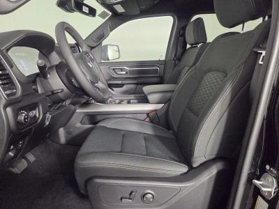 2026 Ram 1500 — photo 8 view