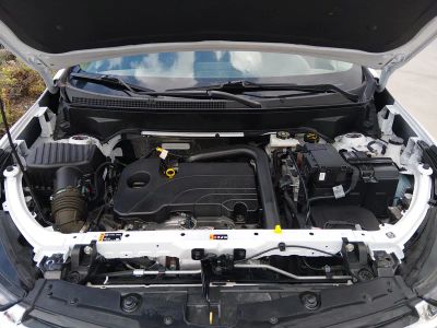 2024 Chevrolet Equinox — photo 9 view
