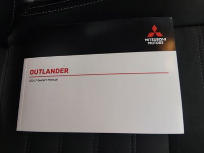 2024 Mitsubishi Outlander - Photo 22