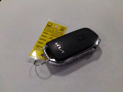 2023 Kia K5 - Photo 12