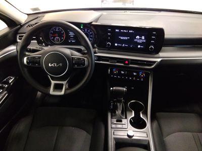 2023 Kia K5 - Photo 9