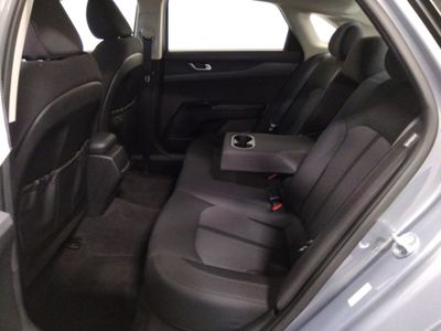 2023 Kia K5 - Photo 8