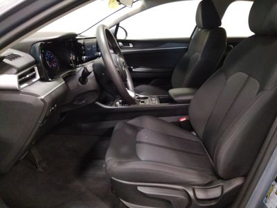 2023 Kia K5 - Photo 7