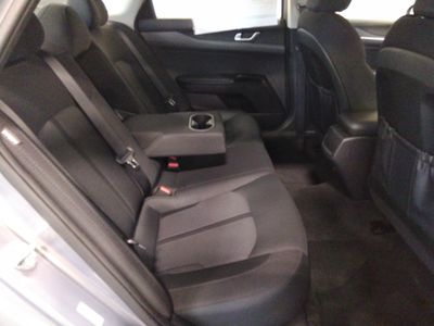 2023 Kia K5 - Photo 17