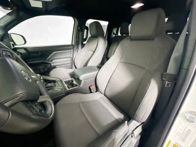 2024 Toyota Tacoma — photo 12 view