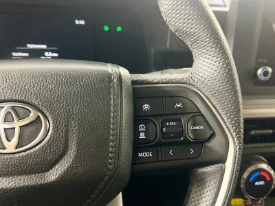 2024 Toyota Tacoma — photo 17 view