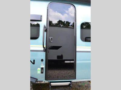 2026 Keystone RV Reign — photo 18 view