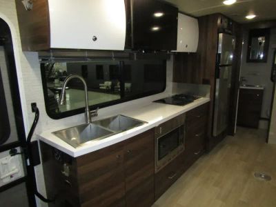 2025 Winnebago VIEW - Photo 6