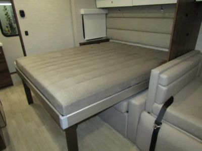 2025 Winnebago VIEW - Photo 17