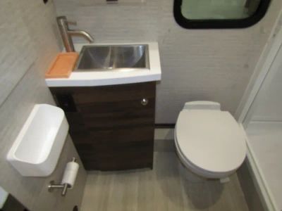 2025 Winnebago VIEW - Photo 13