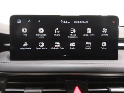 2025 Genesis G70 - Photo 17