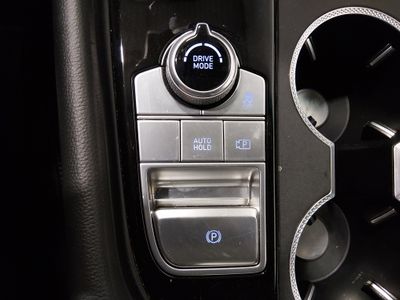 2025 Genesis G70 - Photo 21