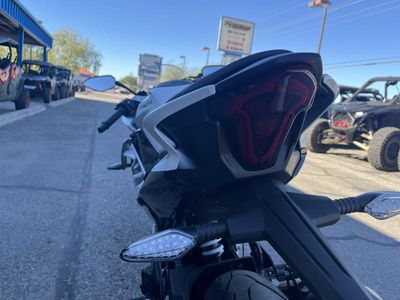 2026 CFMOTO 300SS - Photo 11