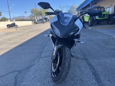 2026 CFMOTO 300SS - Photo 3