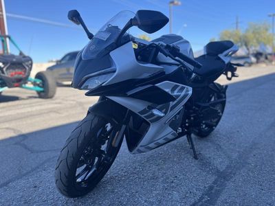 2026 CFMOTO 300SS - Photo 2