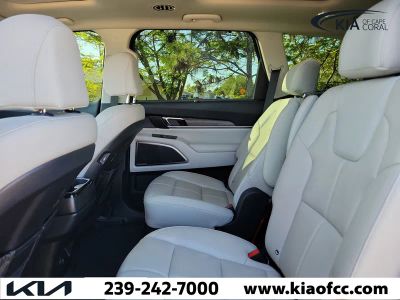 2022 Kia Telluride — photo 13 view