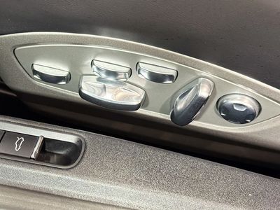 2016 Porsche 911 - Photo 23
